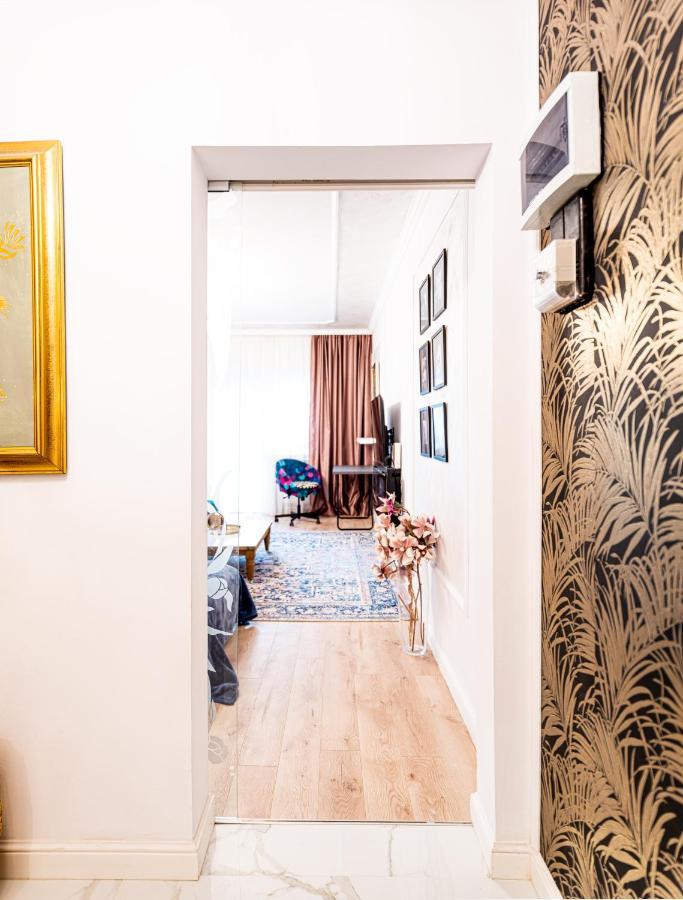 The Artist - Ultracentral Designer Apartment Bucharest Luaran gambar